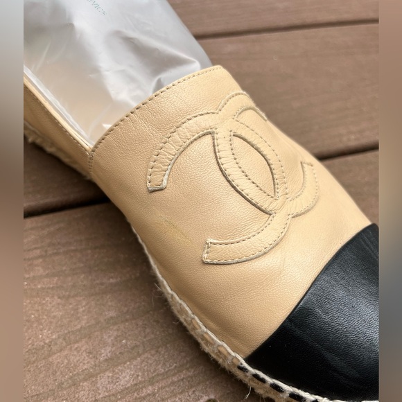 Chanel Espadrilles - Beige and Black , Women’s Size 39 - Picture 11 of 11
